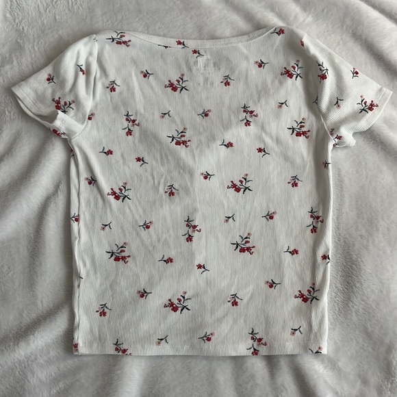 Hollister baby tee - Picture 3 of 3